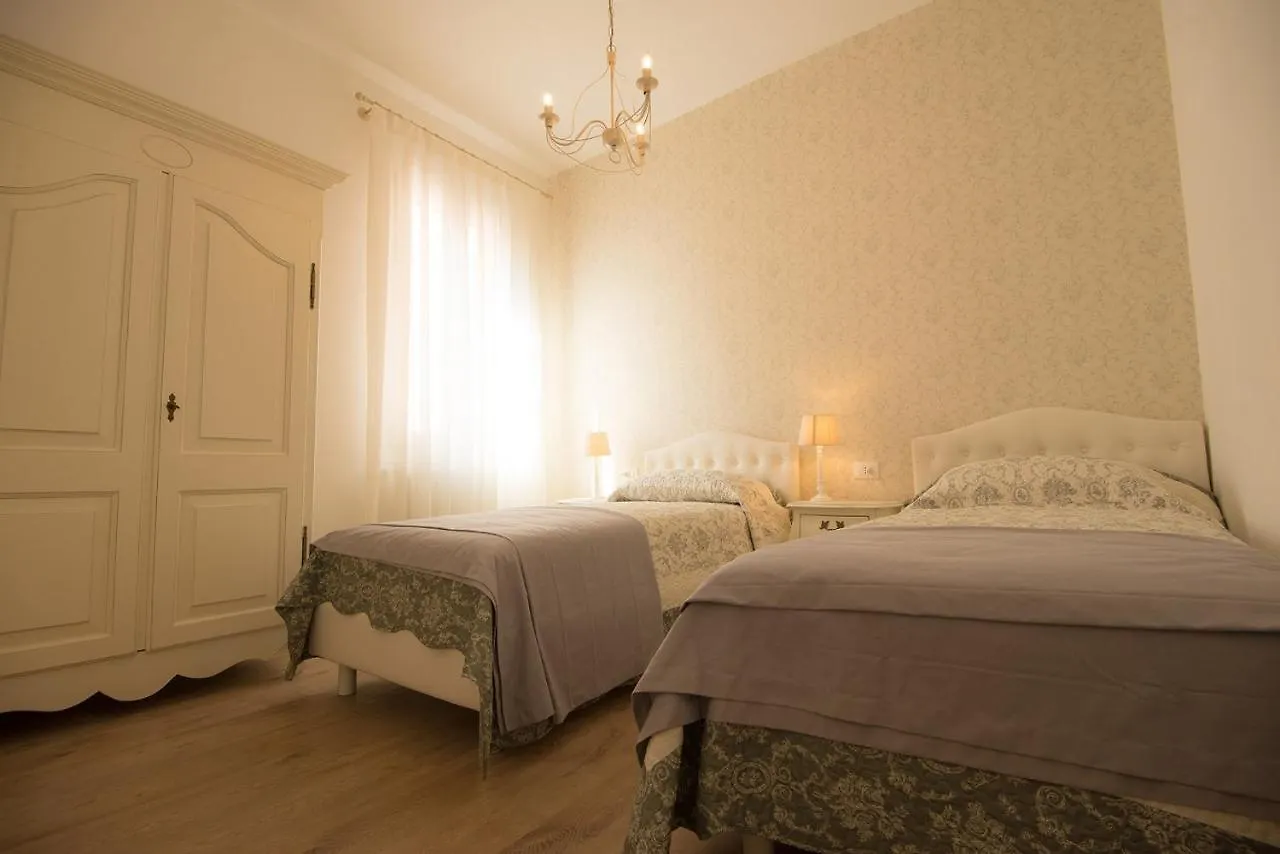 Grimaldi Apartments Ca Del Moro Venezia Italia